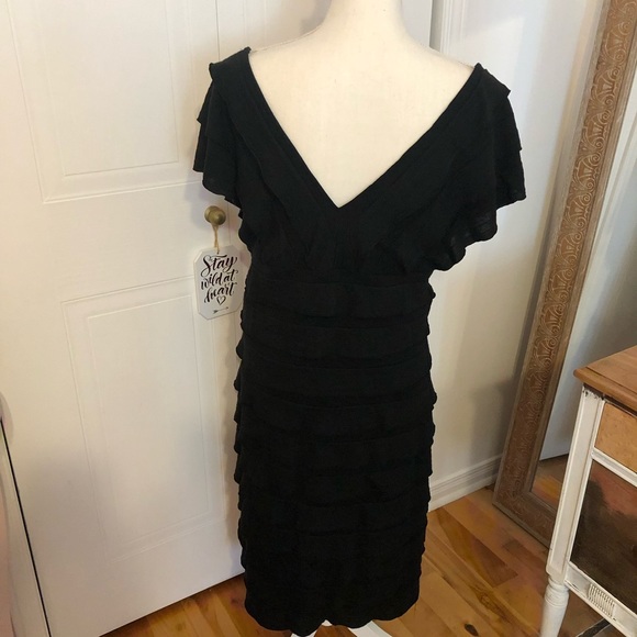 Dress - Picture 3 of 4